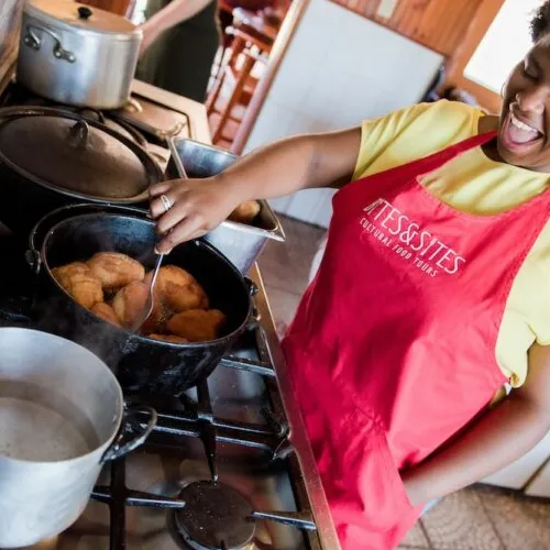 Kayamandi Township Tour & Xhosa Lunch by Bites and Sites